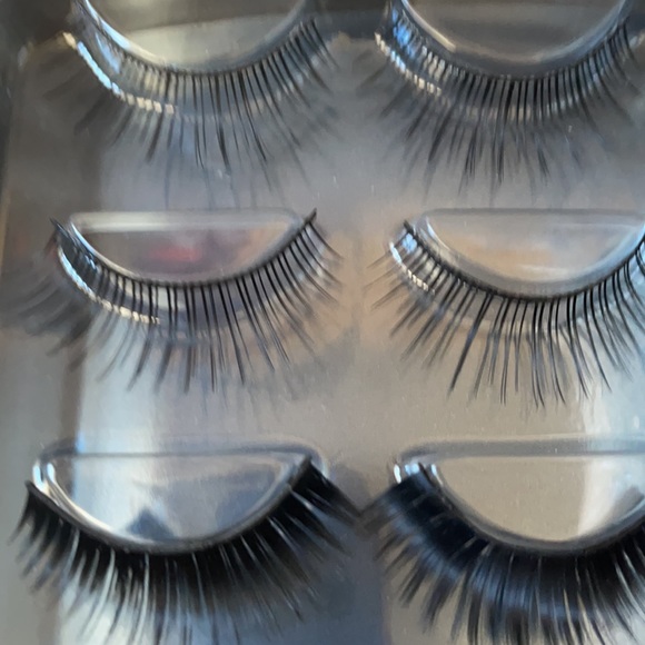 Rachel Roy faux eyelashes. New - Picture 4 of 4